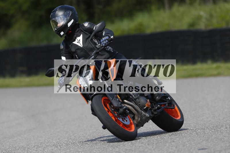 /Archiv-2025/09 22.04.2025 Cornu Master School ADR/rot-rouge/1